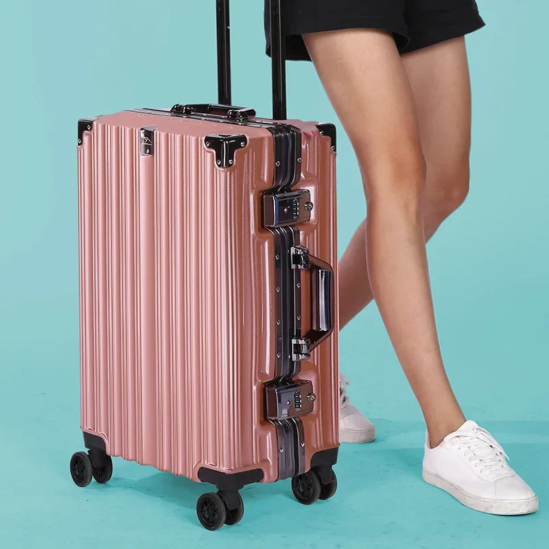 Sturdy Aluminum Frame Hardshell Suitcase