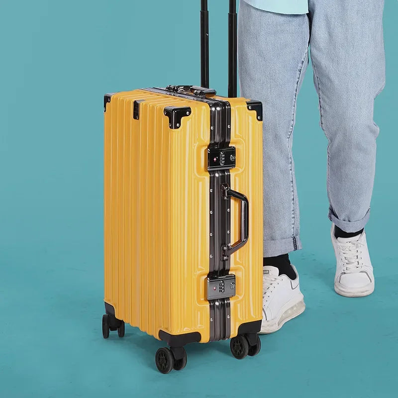 Sturdy Aluminum Frame Hardshell Suitcase